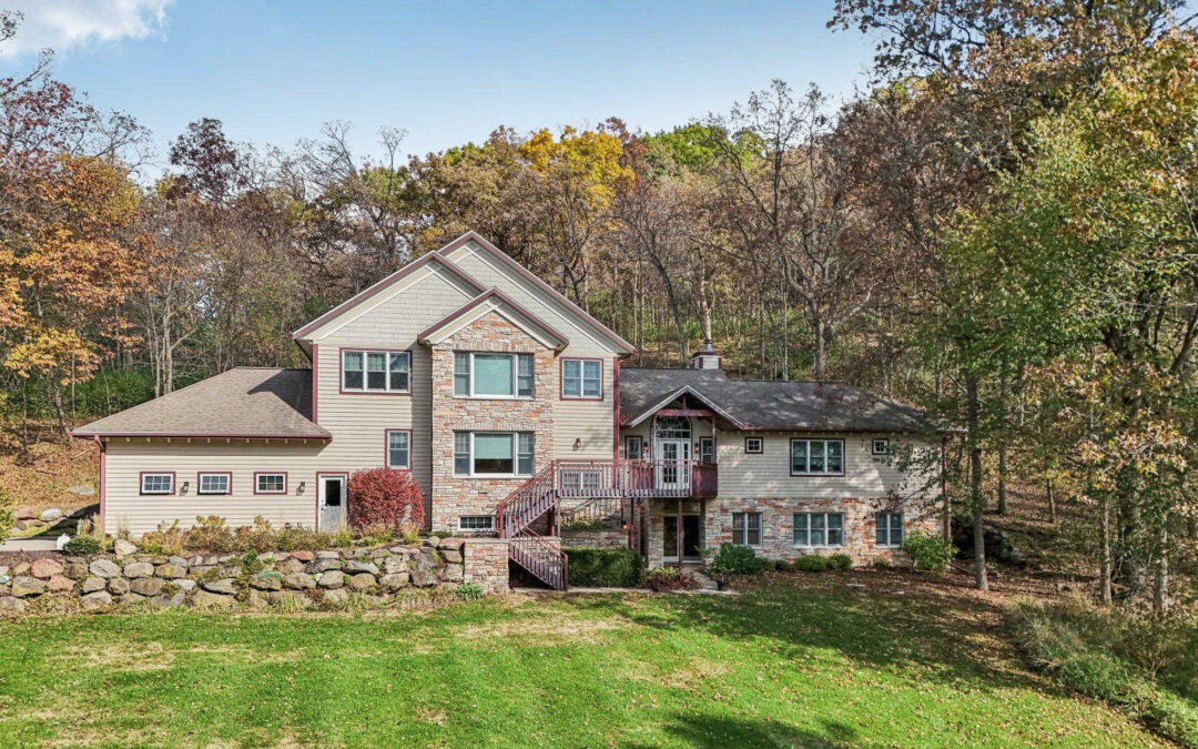 4494 Oak Valley Road, Cross Plains, WI 53528